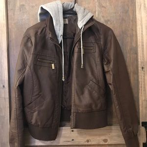 Large-  Ashley Brand brown faux leather with layer lined look.